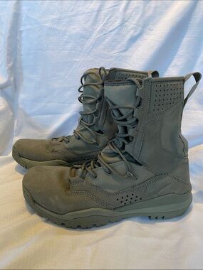 NIKE Trail Frame Tactical SFS Boots in Olive Green MENS 8 great condition